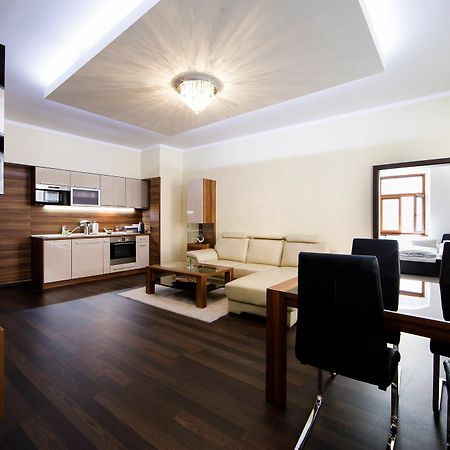 Aplend City Apartments Na Vrsku ブラチスラヴァ エクステリア 写真